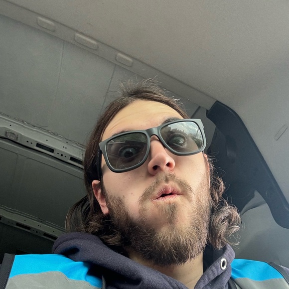 Meet your Posher, Trevor - Picture 3 of 5